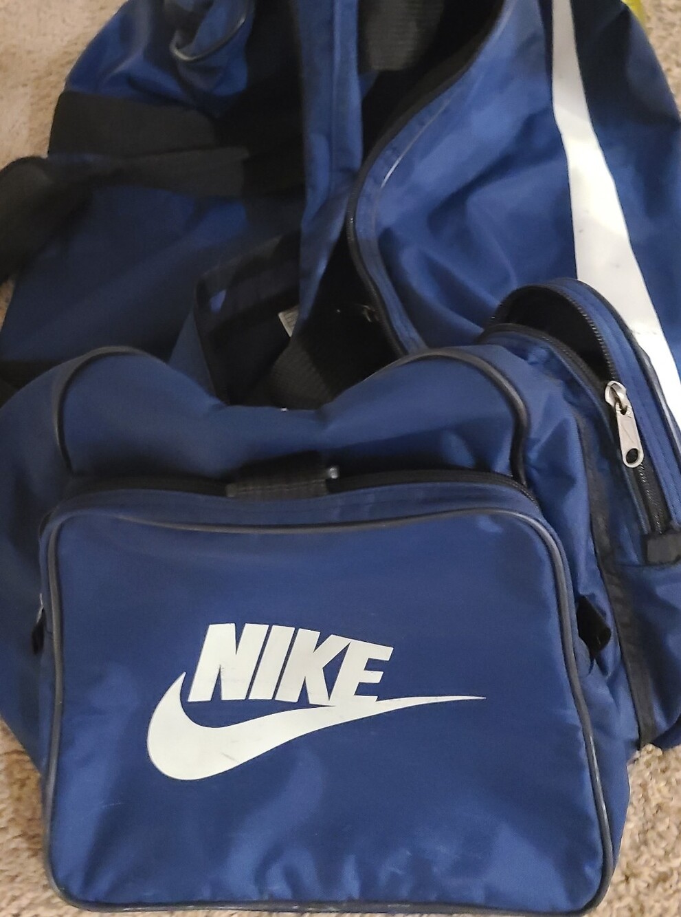 Nike Duffel Bag Large Navy Gym Style Handles Zipper Shoe Compartment